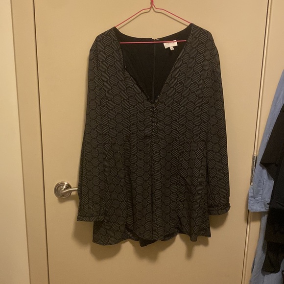 Black/Patterened Romper - Picture 2 of 4